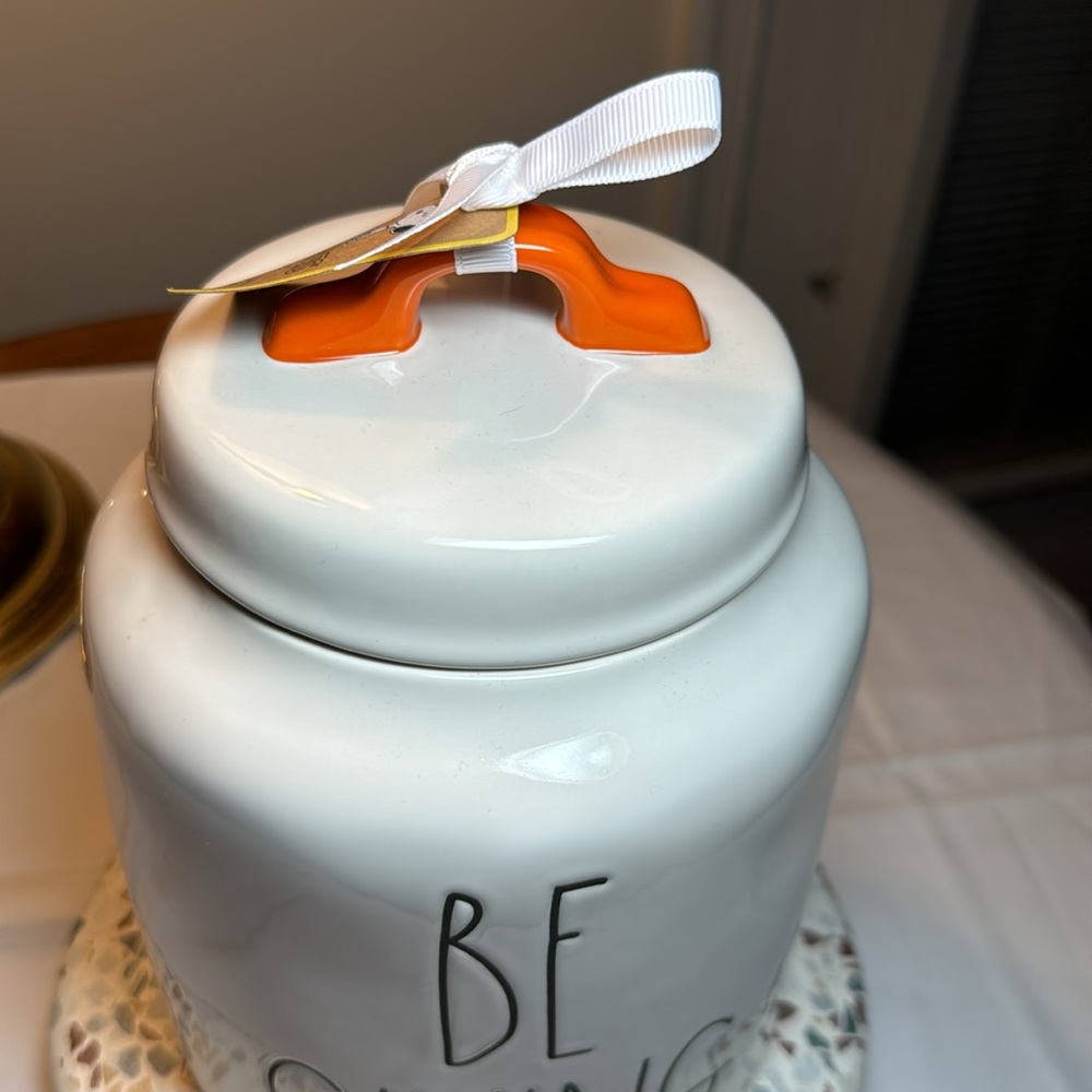 Rae Dunn Be Giving Charlie Brown canister - Picture 3 of 7